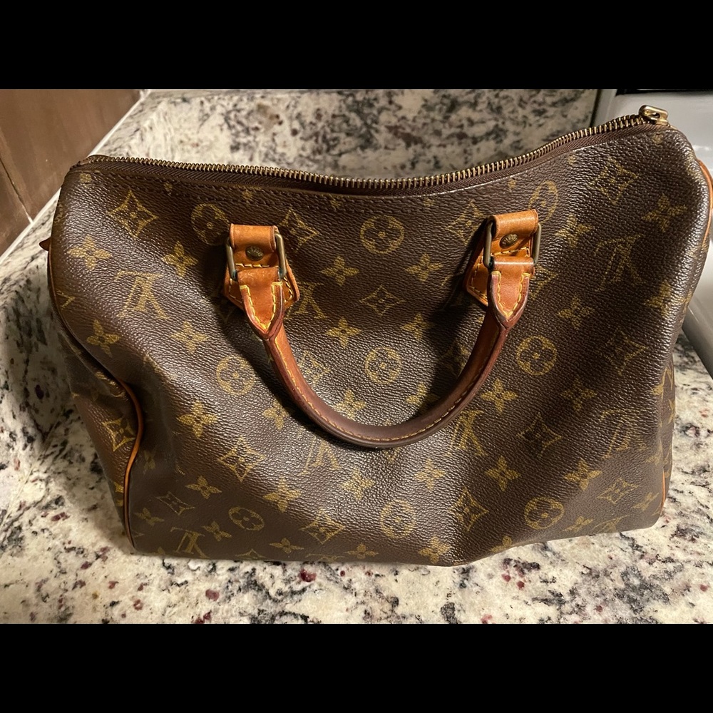 Louis Vuitton speedy 30